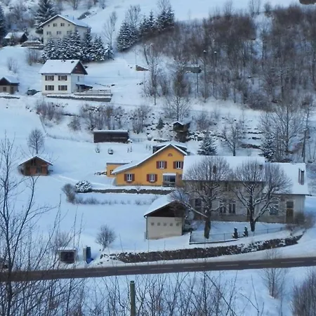 La Taniere Des Copains A La Bresse, Ideale Pour Se Retrouver En Famille Ou Entre Amis